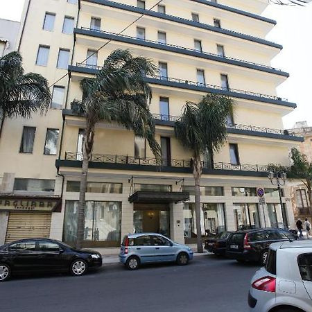 Hotel Colonna Бриндизи Экстерьер фото
