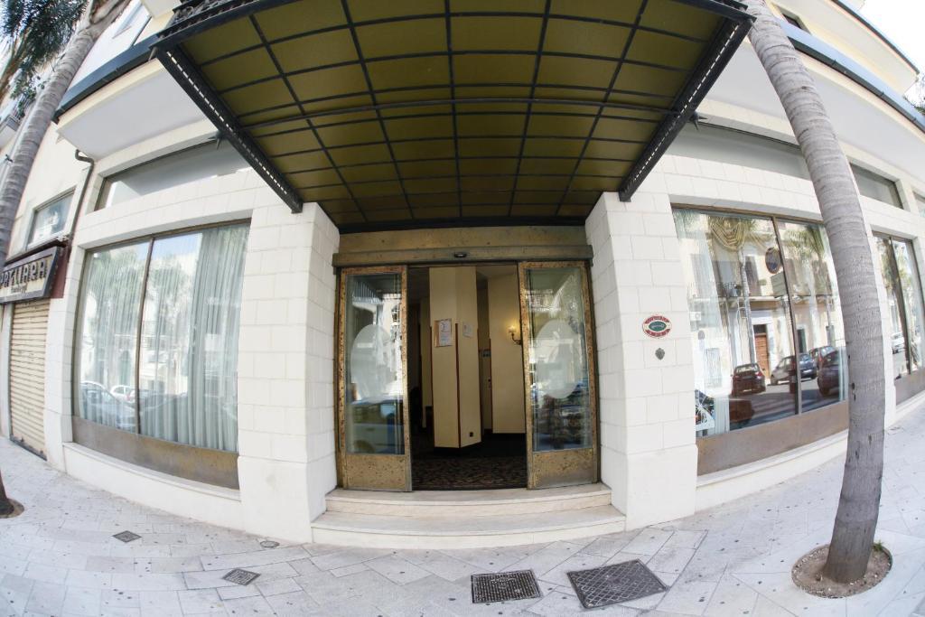 Hotel Colonna Бриндизи Экстерьер фото
