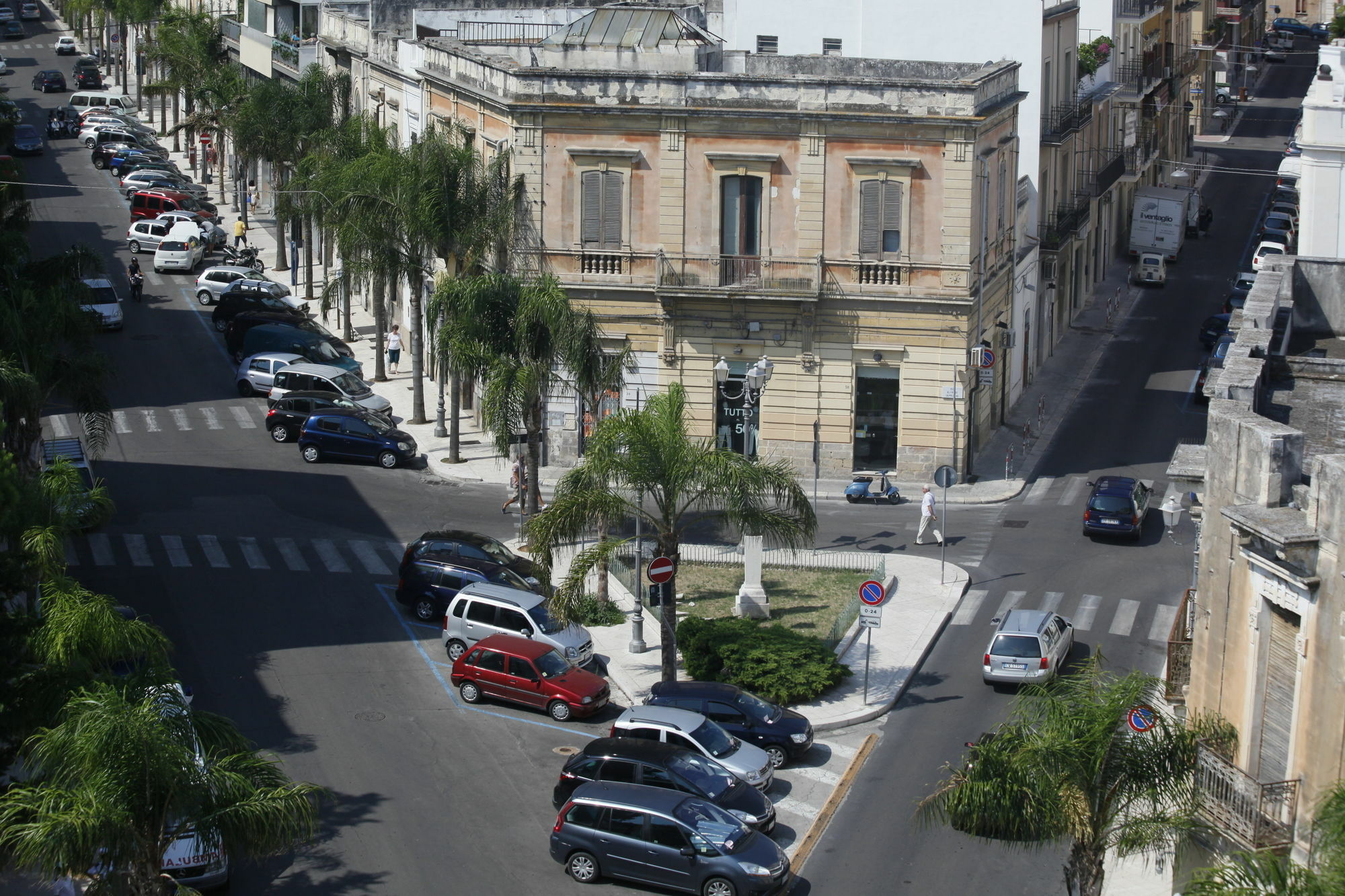Hotel Colonna Бриндизи Экстерьер фото