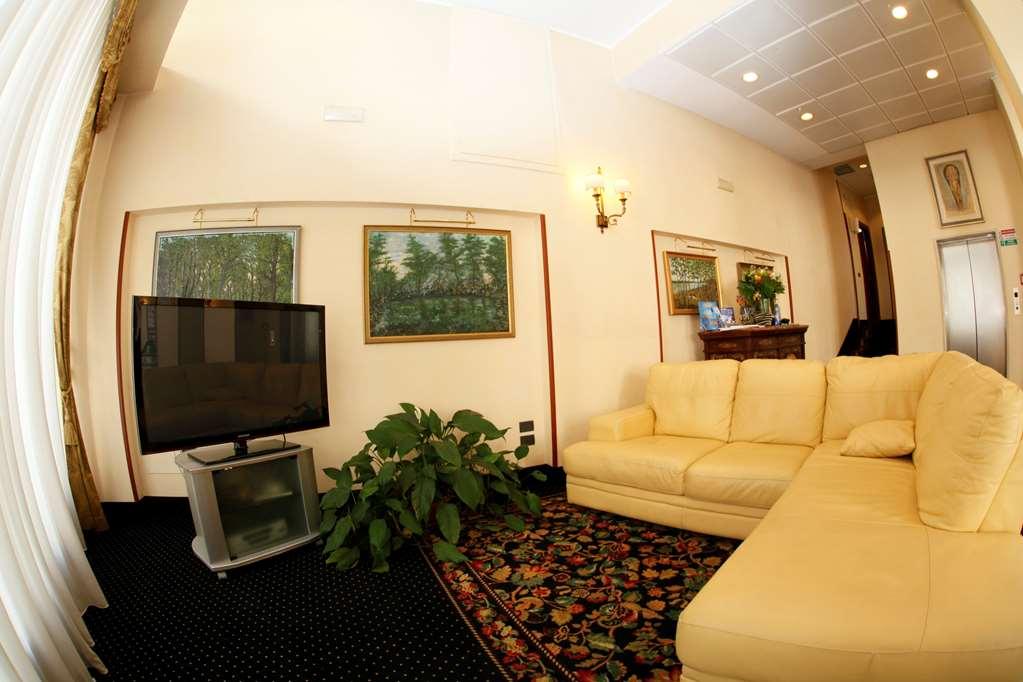 Hotel Colonna Бриндизи Интерьер фото