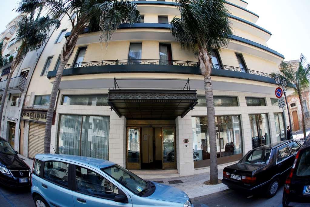 Hotel Colonna Бриндизи Экстерьер фото